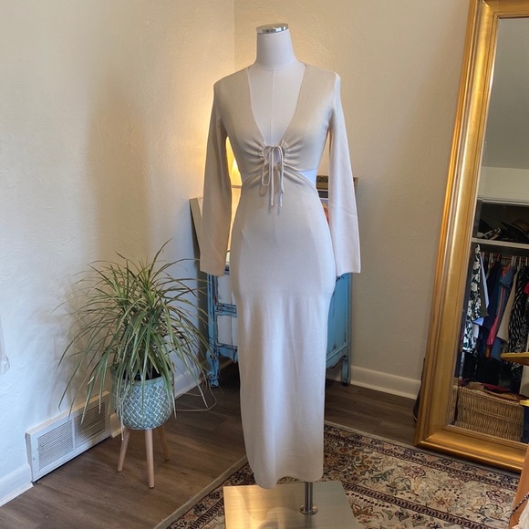 NWT Lush Clothing Cut out Knit Midi Dress - Ivory, Medium - Picture 2 of 5